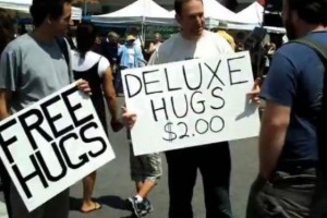 free-deluxe-hugs-prix-valeur